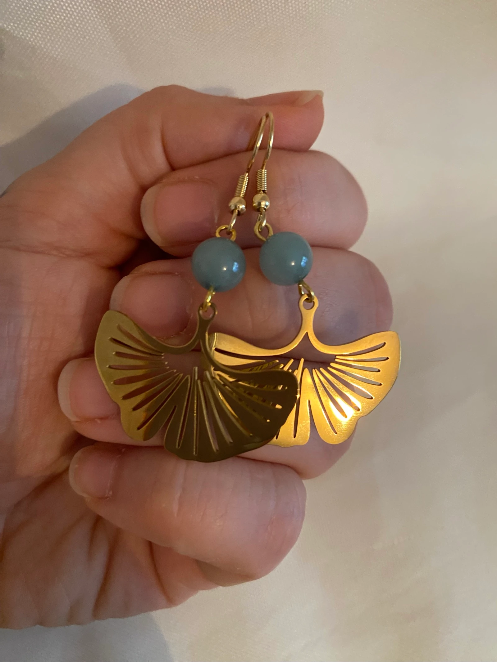 Boucles d’oreilles gingko effet miroir dorée  – photo 6